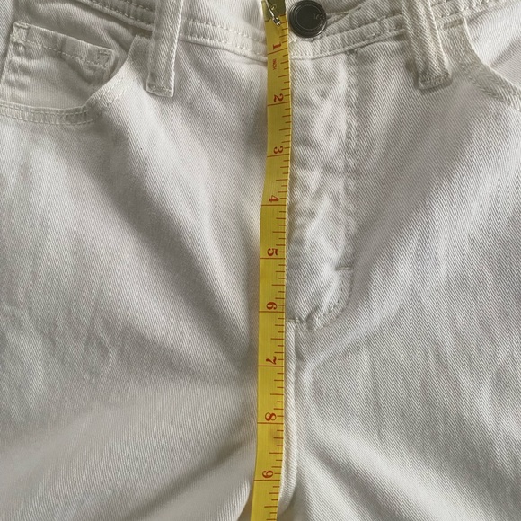 3/$30 EUC Lee classic white jeans - Picture 4 of 8